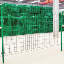 绿色焊接铁丝网围栏电厂圈地安全防护网场地围网