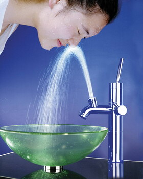 澳金浴缸漏水修理部、虹口區(qū)馬桶淋浴房漏水維修服務(wù)