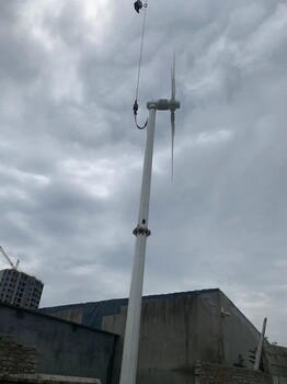 新疆戈壁灘風(fēng)力發(fā)電機(jī)15kw足功率抗臺(tái)風(fēng)變槳保護(hù)風(fēng)機(jī)