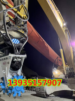 湖北黃岡龍工品牌挖機(jī)小型銑挖機(jī)煤礦開(kāi)采銑挖機(jī)