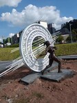 不锈钢运动员人物雕塑厂家定制体育馆雕像掷标枪跑步金属摆件