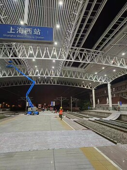 上海临港附近20米直臂高空车哪有16米电动曲臂车出租