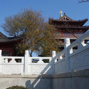 圍墻石欄桿雕刻供應-圍墻石頭護欄加工制作