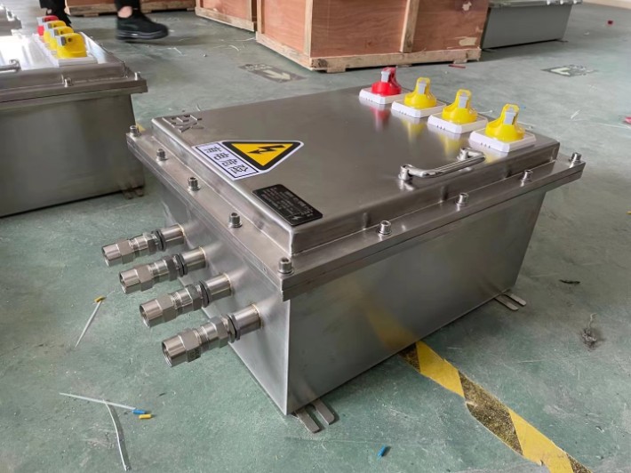 金防电器BXX52钢板焊接防爆动力检修箱不锈钢防爆箱