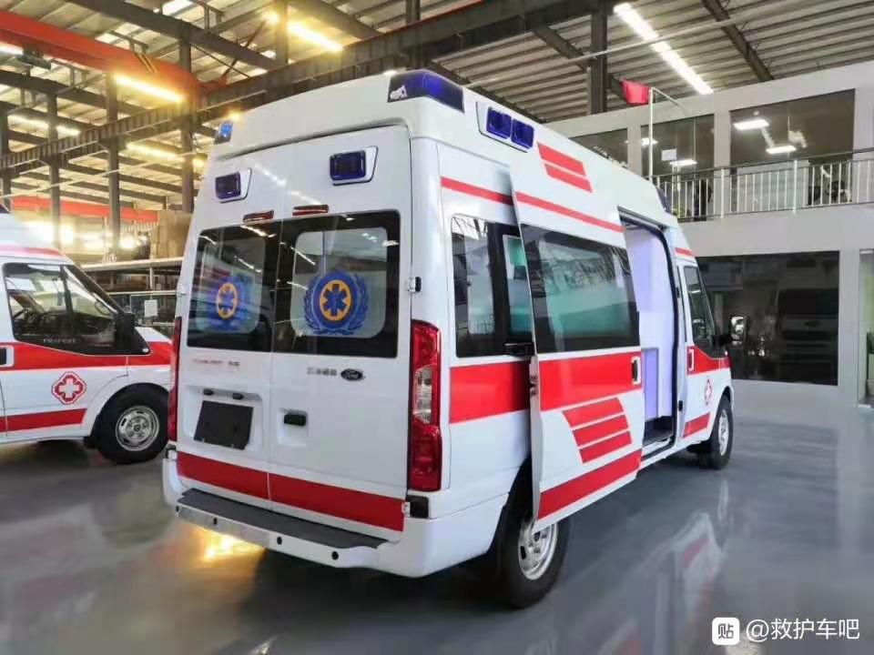 东莞带呼吸机救护车转运全国护送