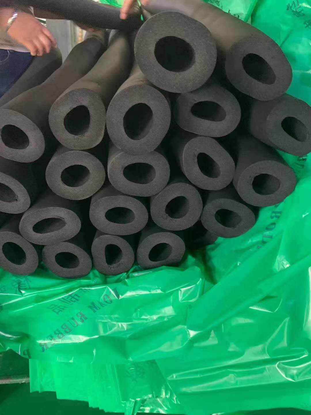 哈尔滨B2级缘橡塑保温管生产厂商