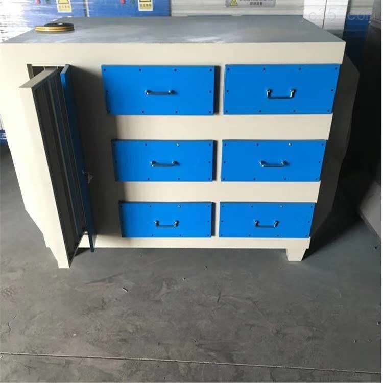 遼寧阜新玻璃鋼碳箱廠家