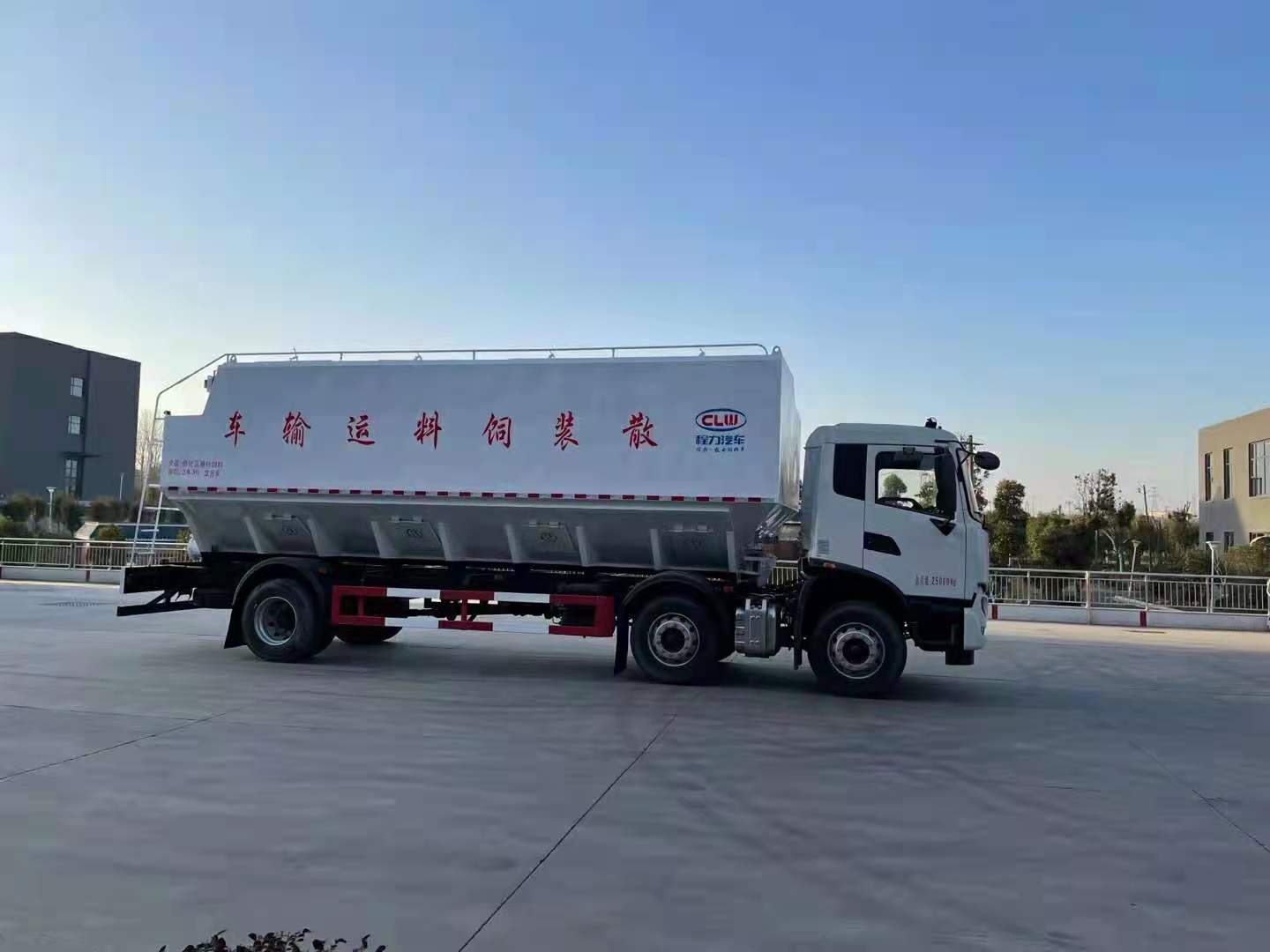 仙桃15吨散装饲料运输车