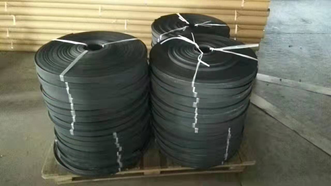 潍坊钢塑复合加筋带 钢塑复合拉筋带30020B供应商