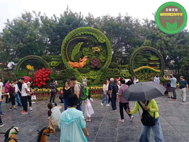 青岛平度国庆74周年绿雕案例图片