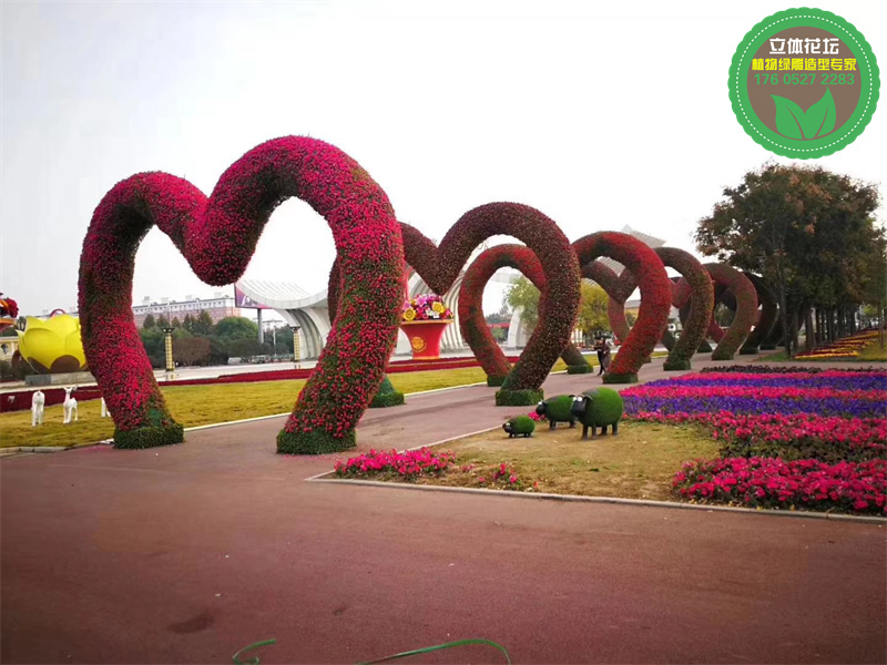 方山卡通绿雕供应厂家，春节景观