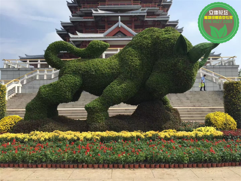 方山卡通绿雕供应厂家，春节景观