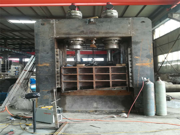 龙门式废钢切断机-钢材废料剪切机生产工艺