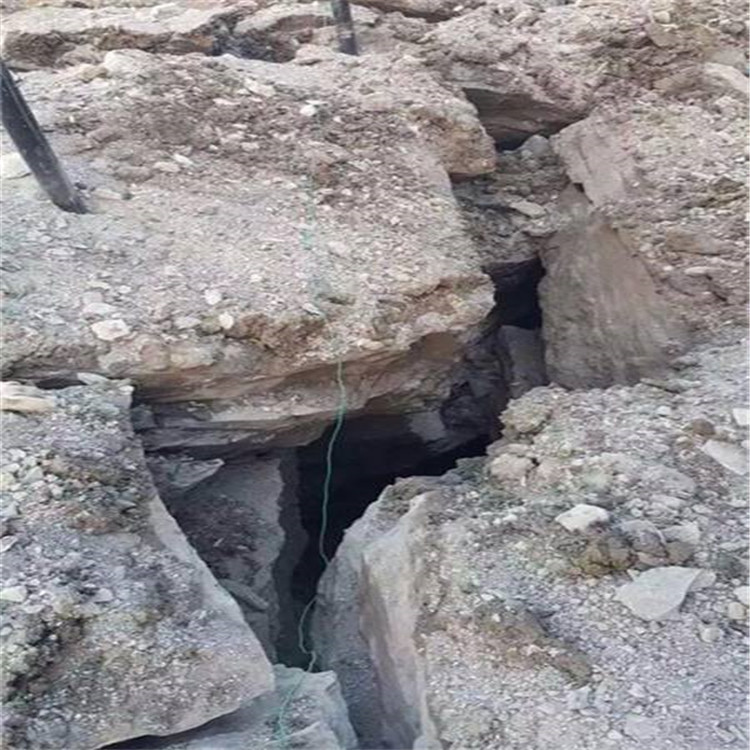 江苏盐城二氧化碳气体爆破矿山岩石开采设备