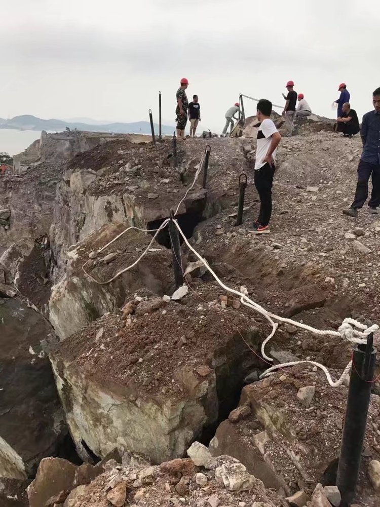河北沧州二氧化碳爆破矿山开采设备