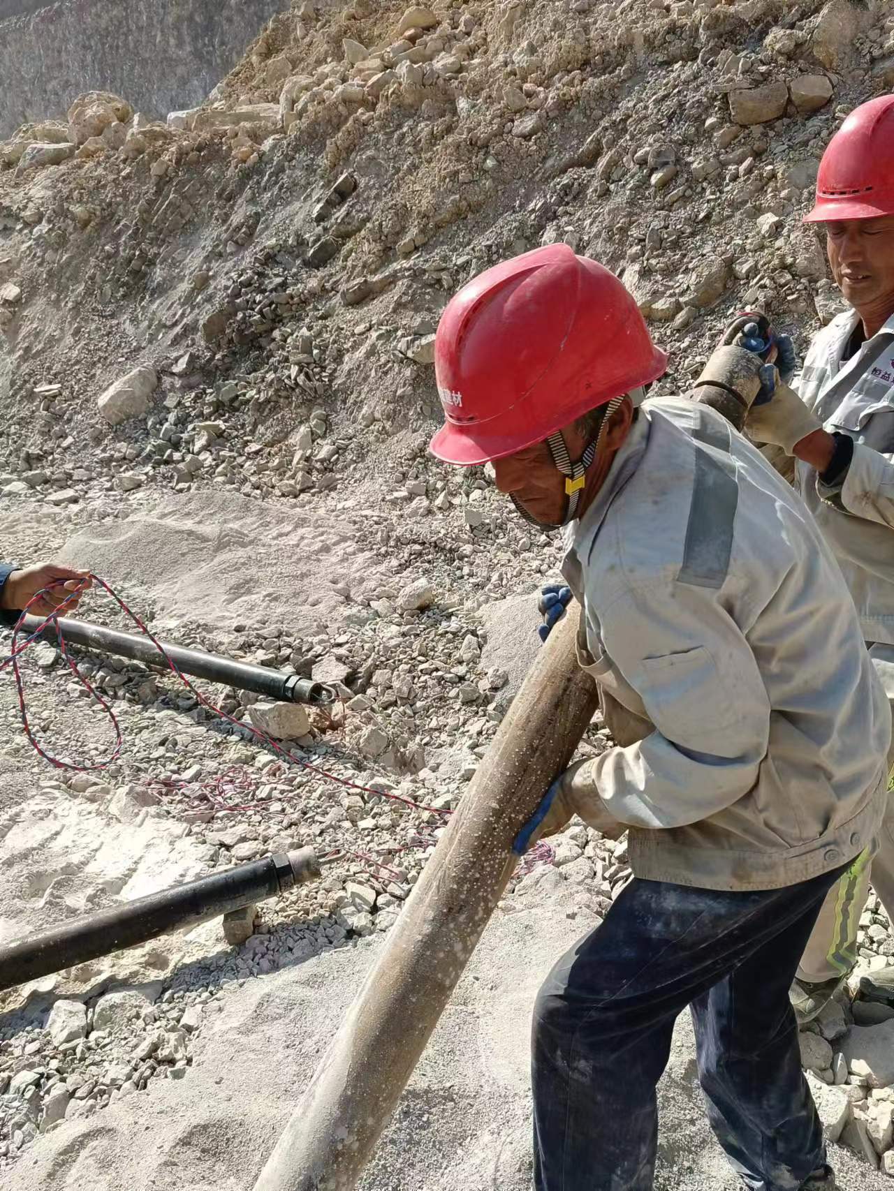 新疆阿拉尔二氧化碳气体爆破厂家