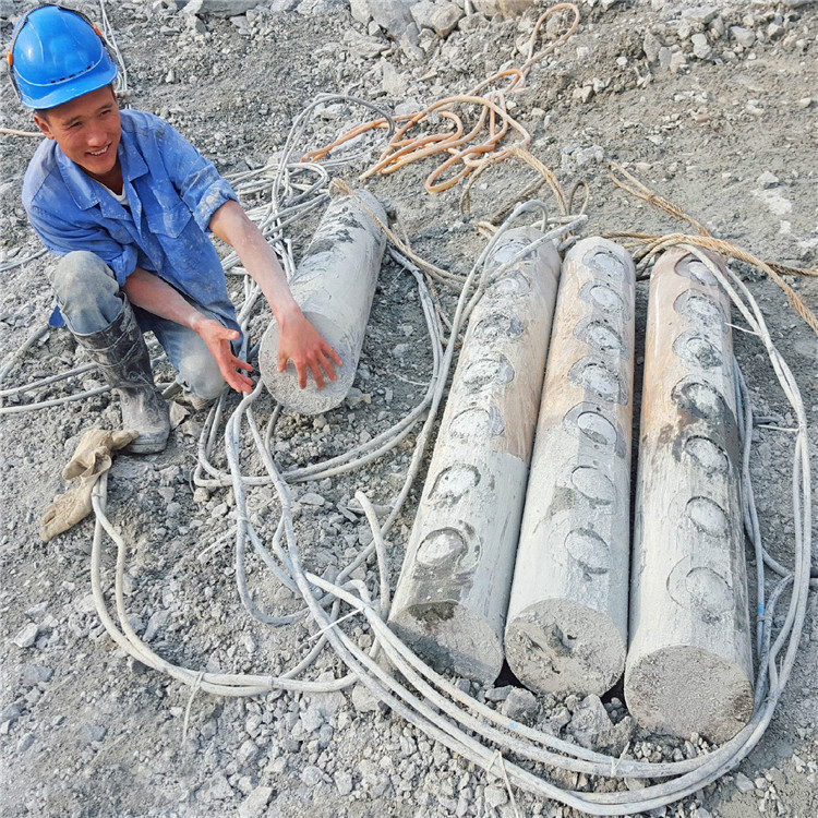 内蒙古自治鄂尔多斯大型劈石机结构原理及用途