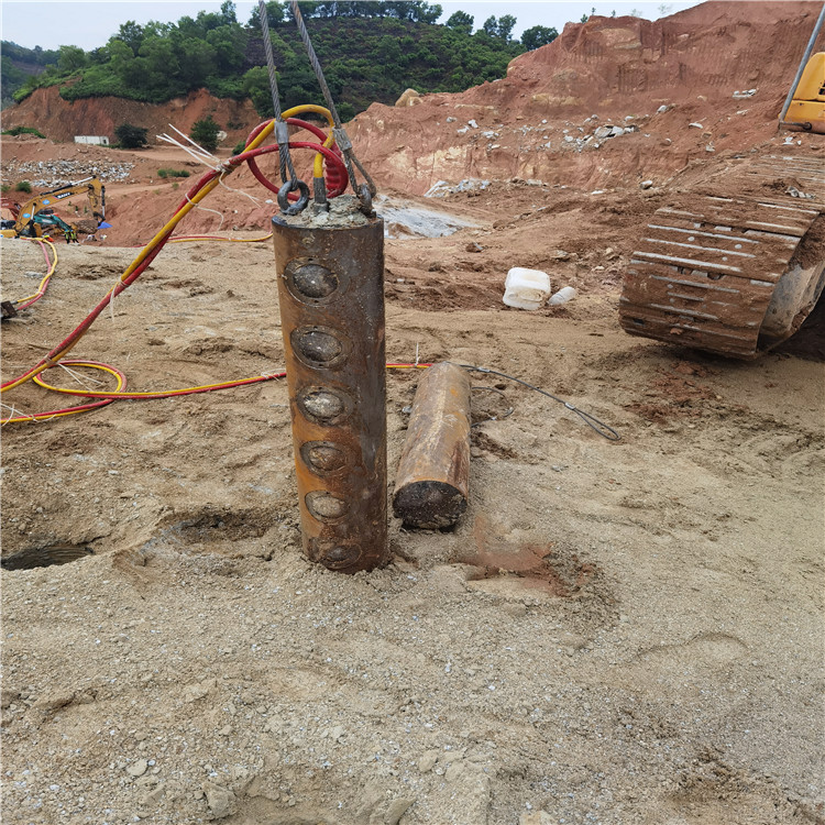 重庆杨家大型劈裂棒液压岩石劈裂器构成以及工作原理