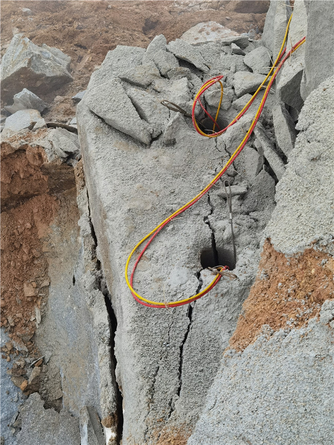 广西壮族自治崇左大型岩石胀石机手持式分裂棒工作原理
