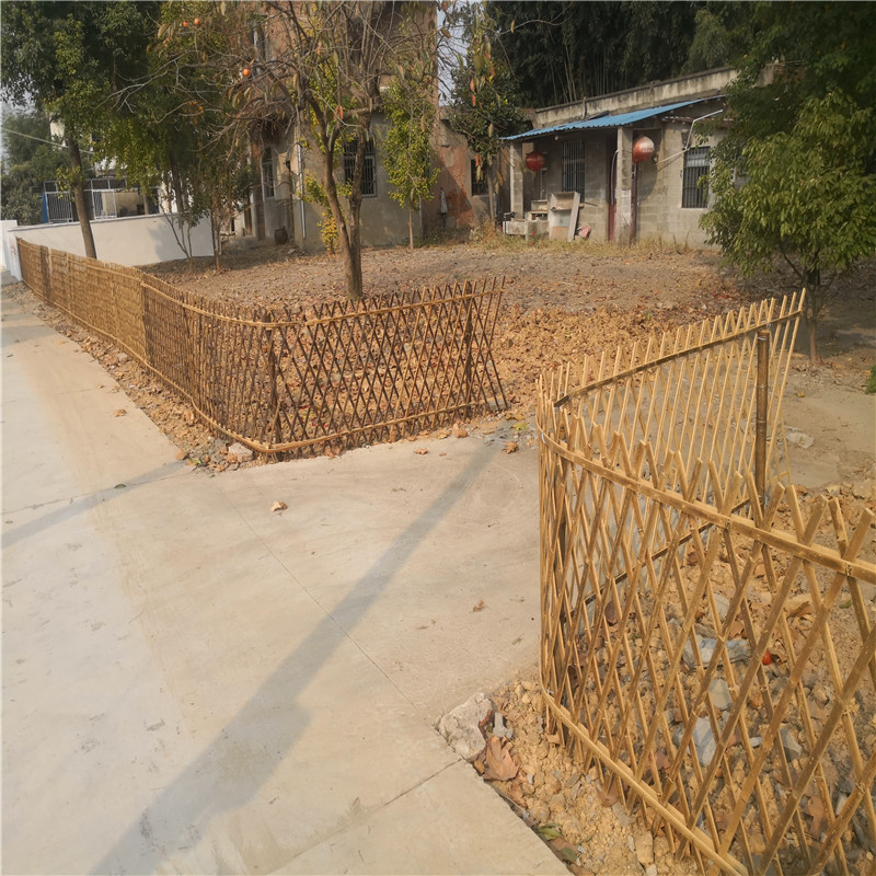 新乡花坛菜园围栏防腐木木栅栏竹篱笆竹子护栏