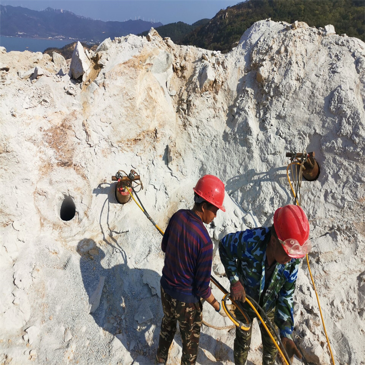 湖北矿山煤矿开采设备二氧化碳气体爆破