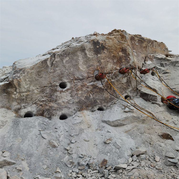 吉林矿洞掘进二氧化碳气体爆破设备