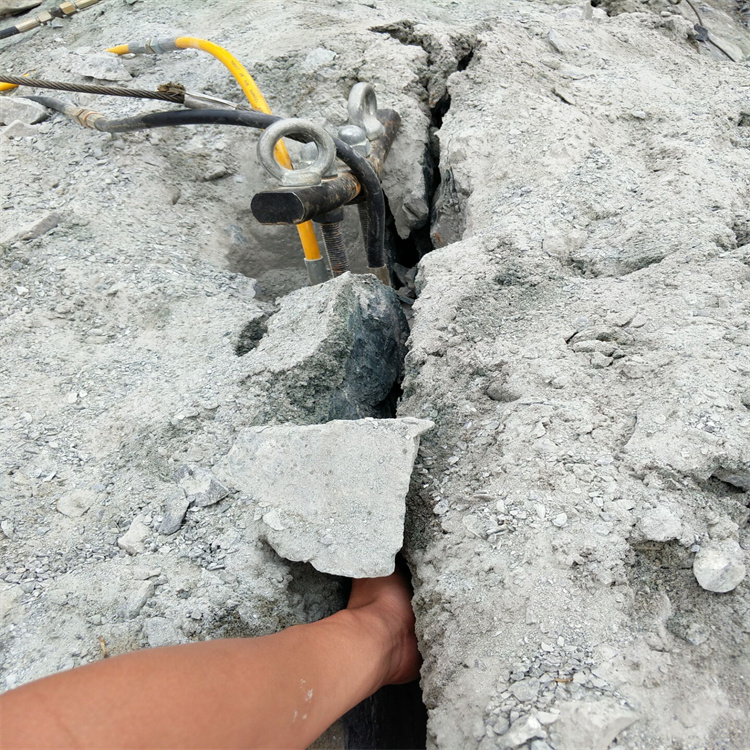 陕西岩石分裂棒劈裂机开山致裂设备