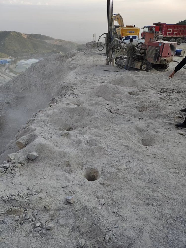 新疆可克达拉气体膨胀爆破设备多少钱一台