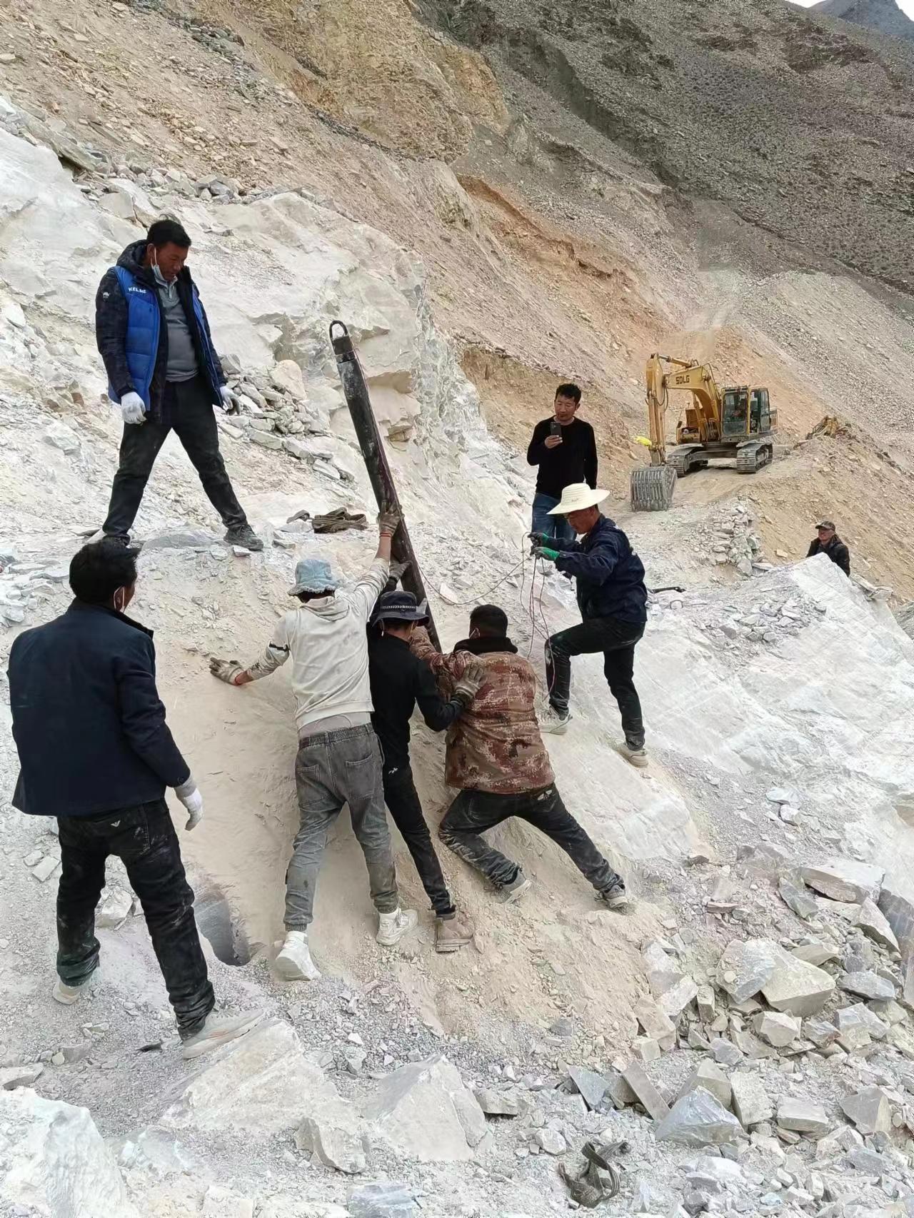 内蒙古阿拉善盟二氧化碳气体爆破隧道爆破设备