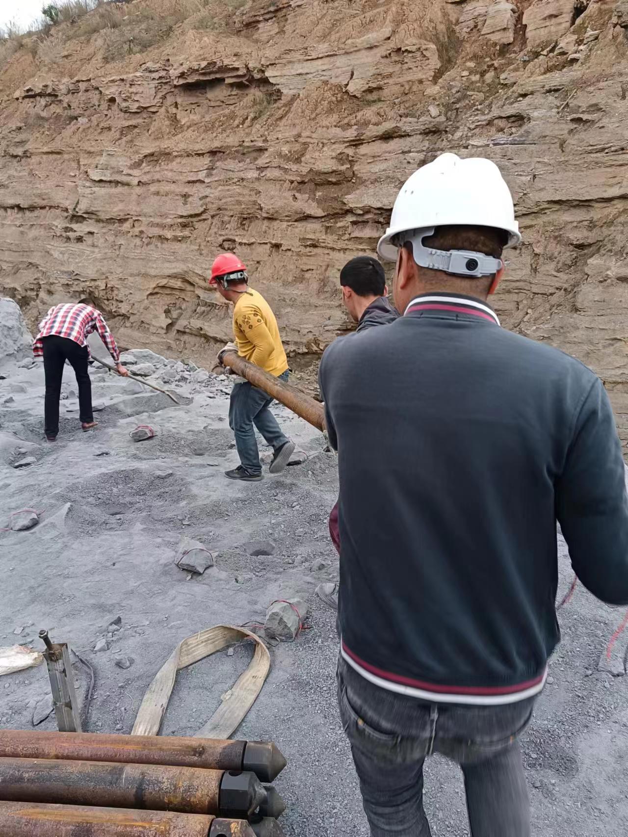 山西朔州二氧化碳气体爆破石料厂