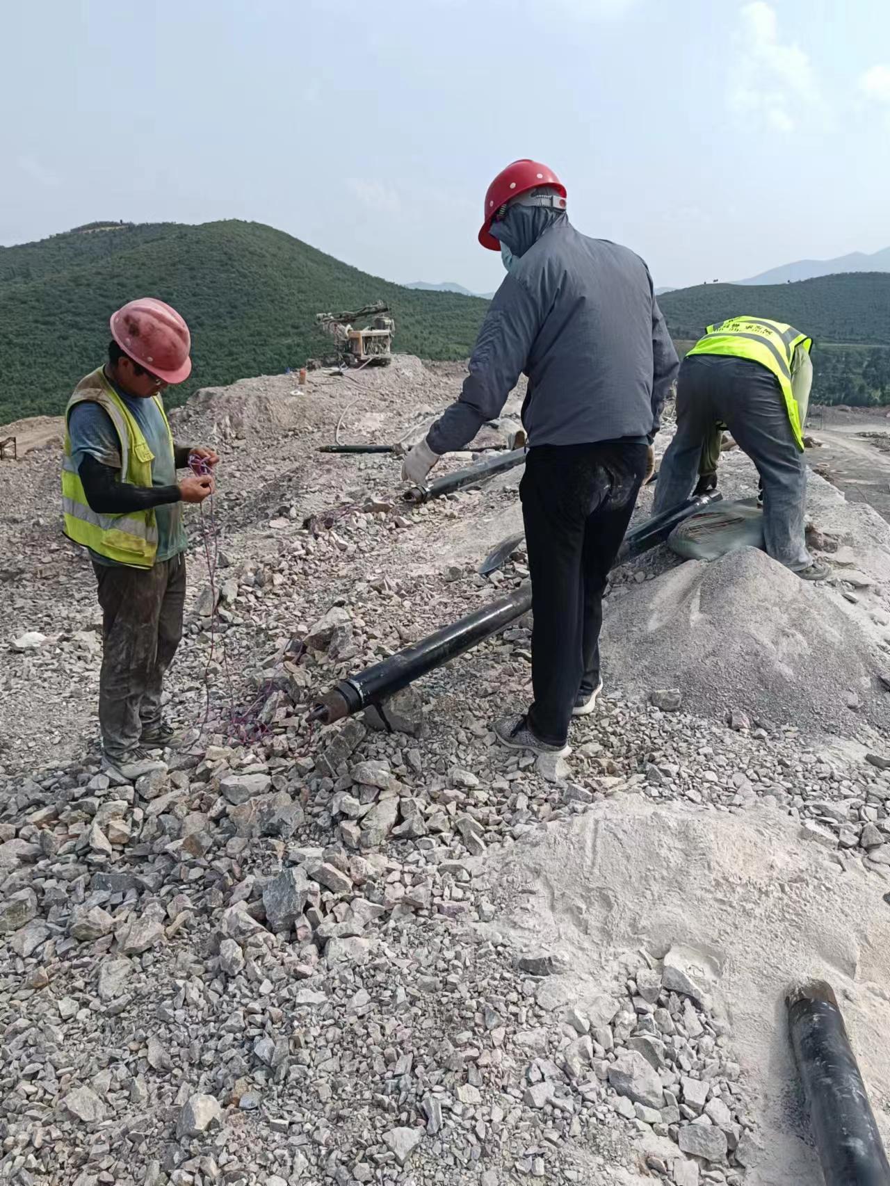 内蒙古呼伦贝尔气体静态爆破矿山机械设备厂家
