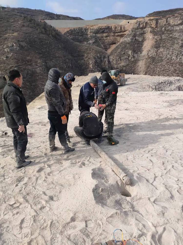 贵州黔南煤矿井下二氧化碳爆破设备隧道扩宽掘进型号
