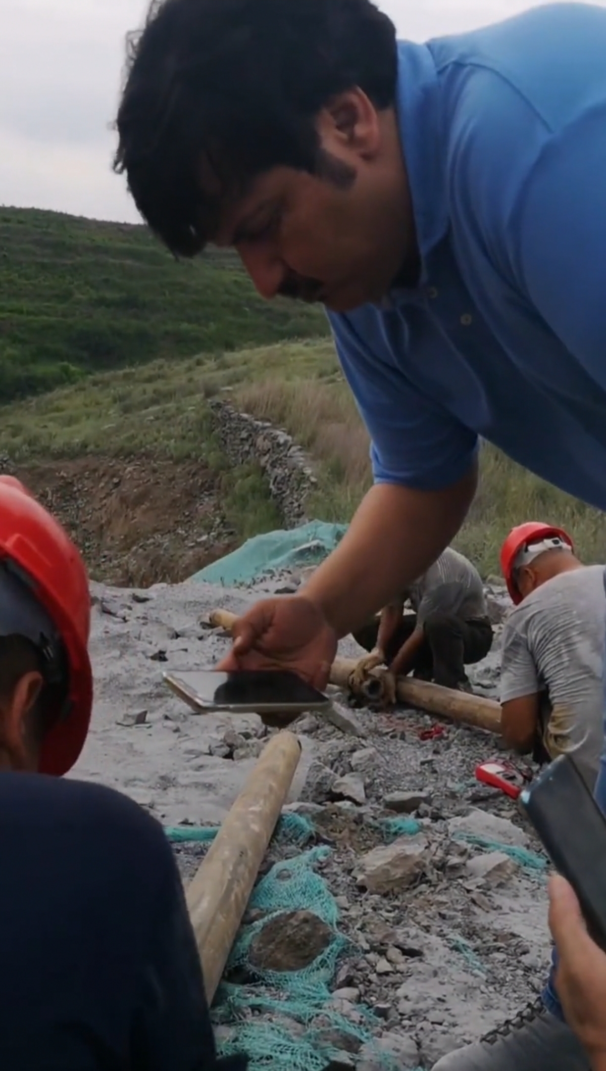 新疆库尔勒新型气体爆破设备施工现场