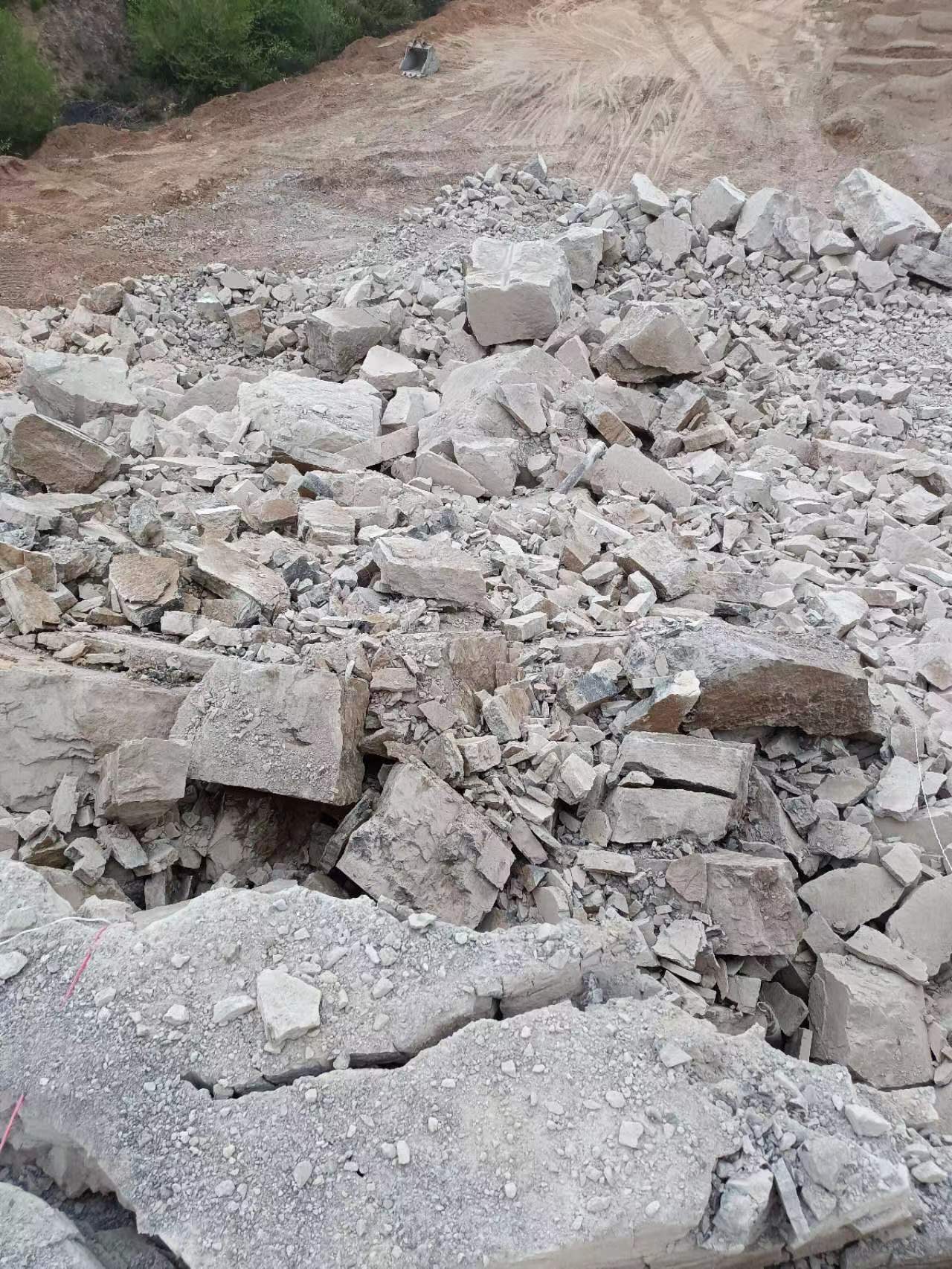 新疆塔城气体爆破矿山机械设备厂家