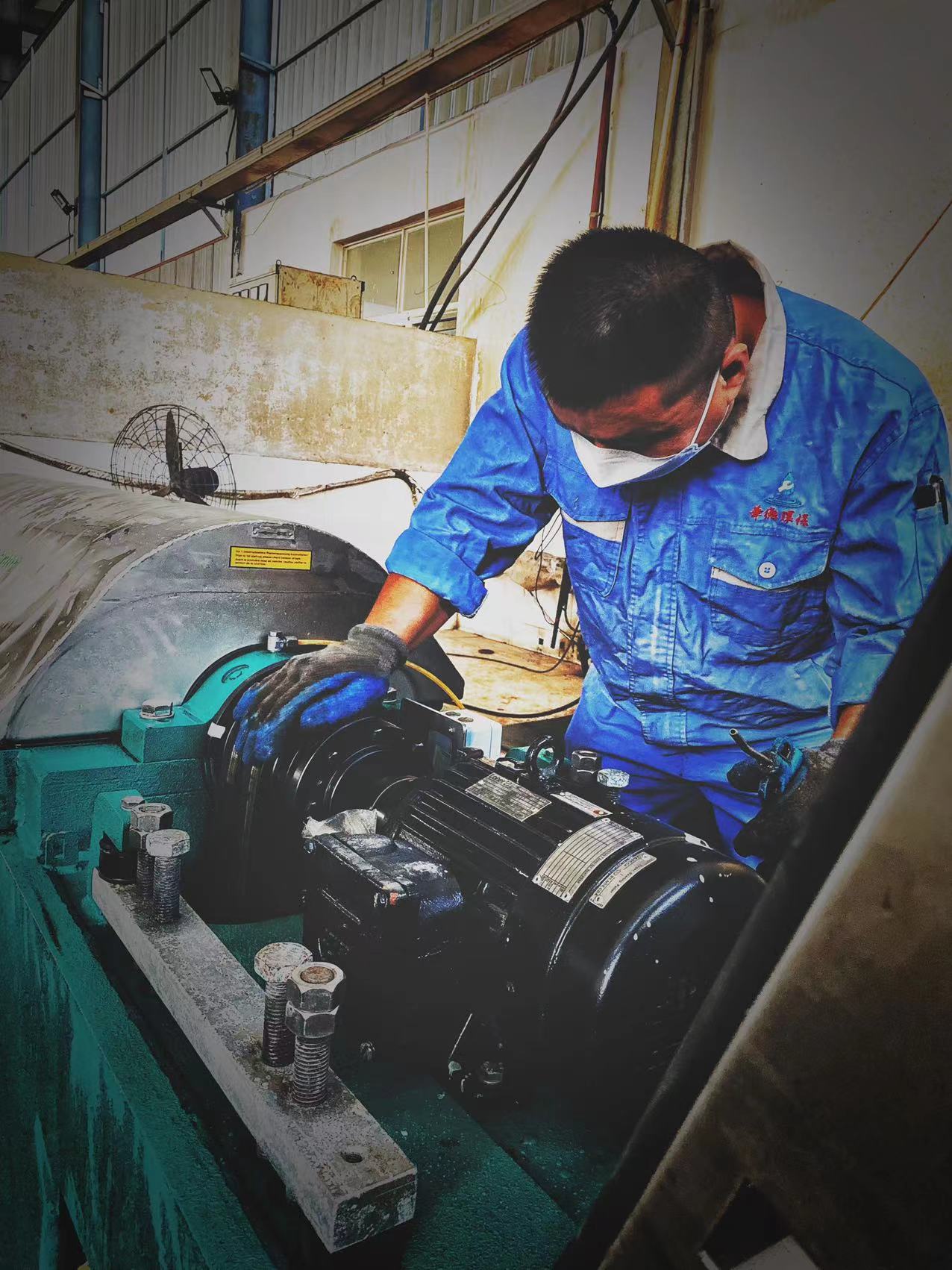 聚酯离心机厂卧式离心机耐磨块修货维修在国外各地山东潍坊