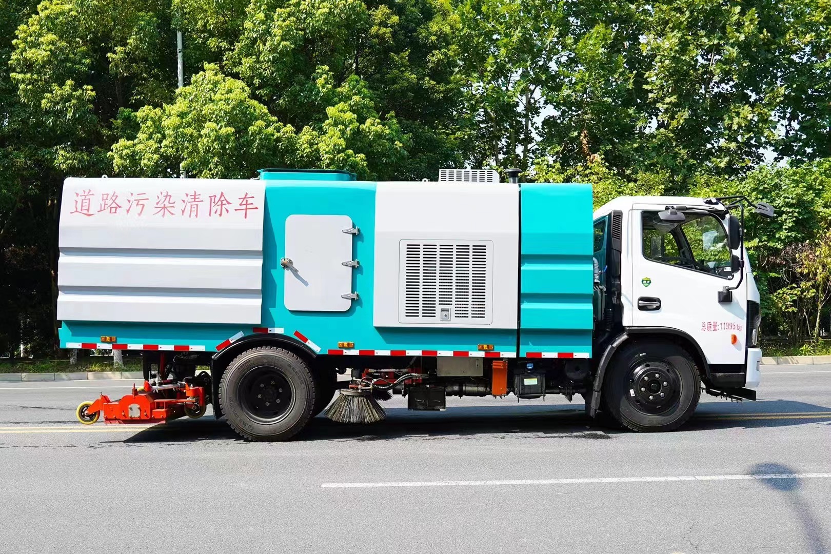 东风国六煤矿吸灰车洗扫车配件扫路车类型