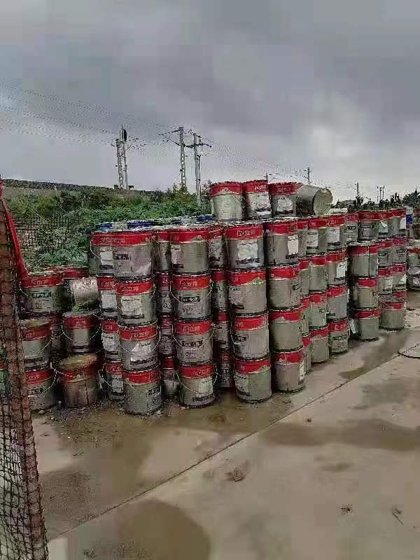 新疆长期回收云湖聚氨酯油漆