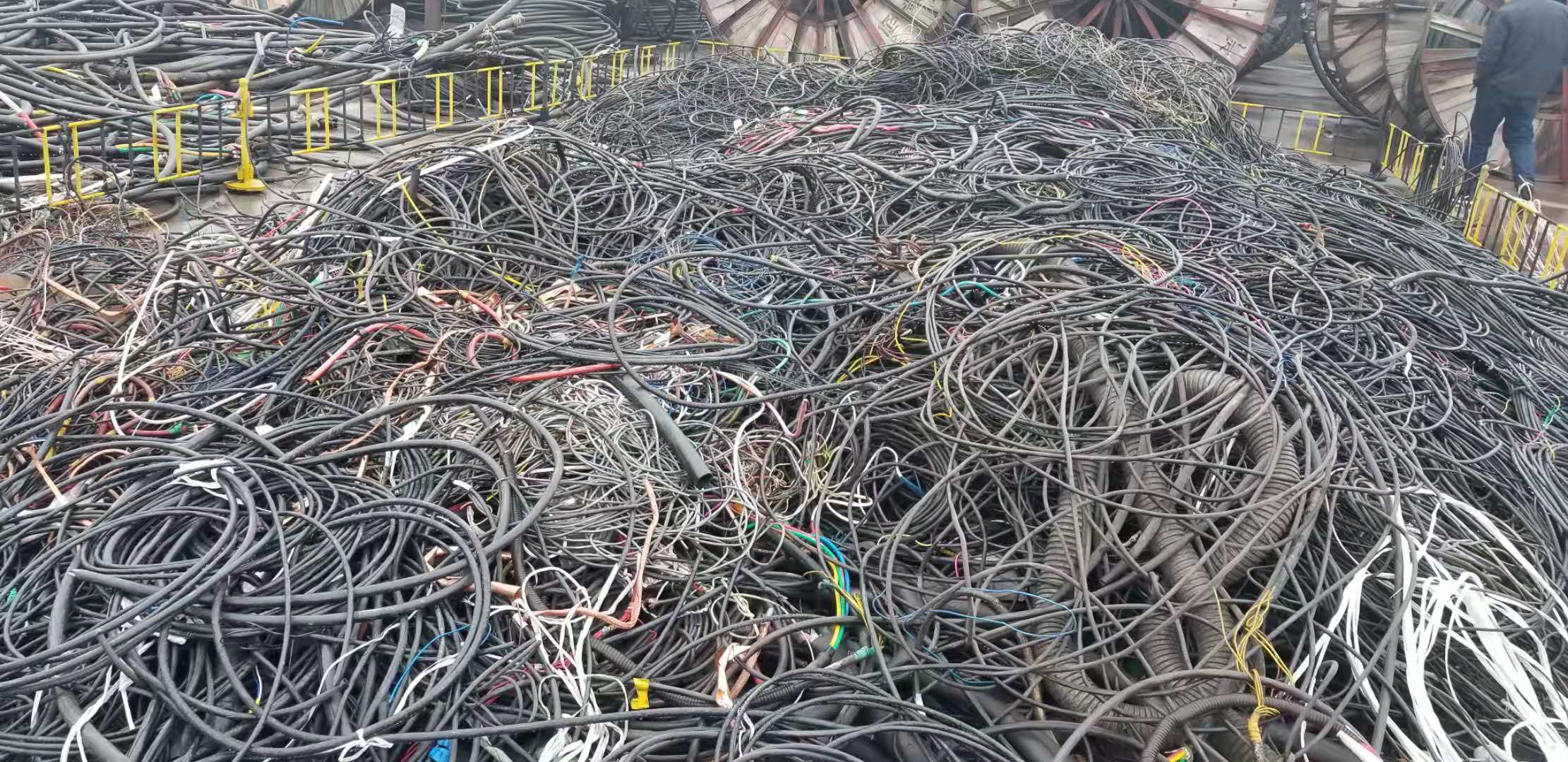 淮北回收二手铝线低压电缆回收1米报价