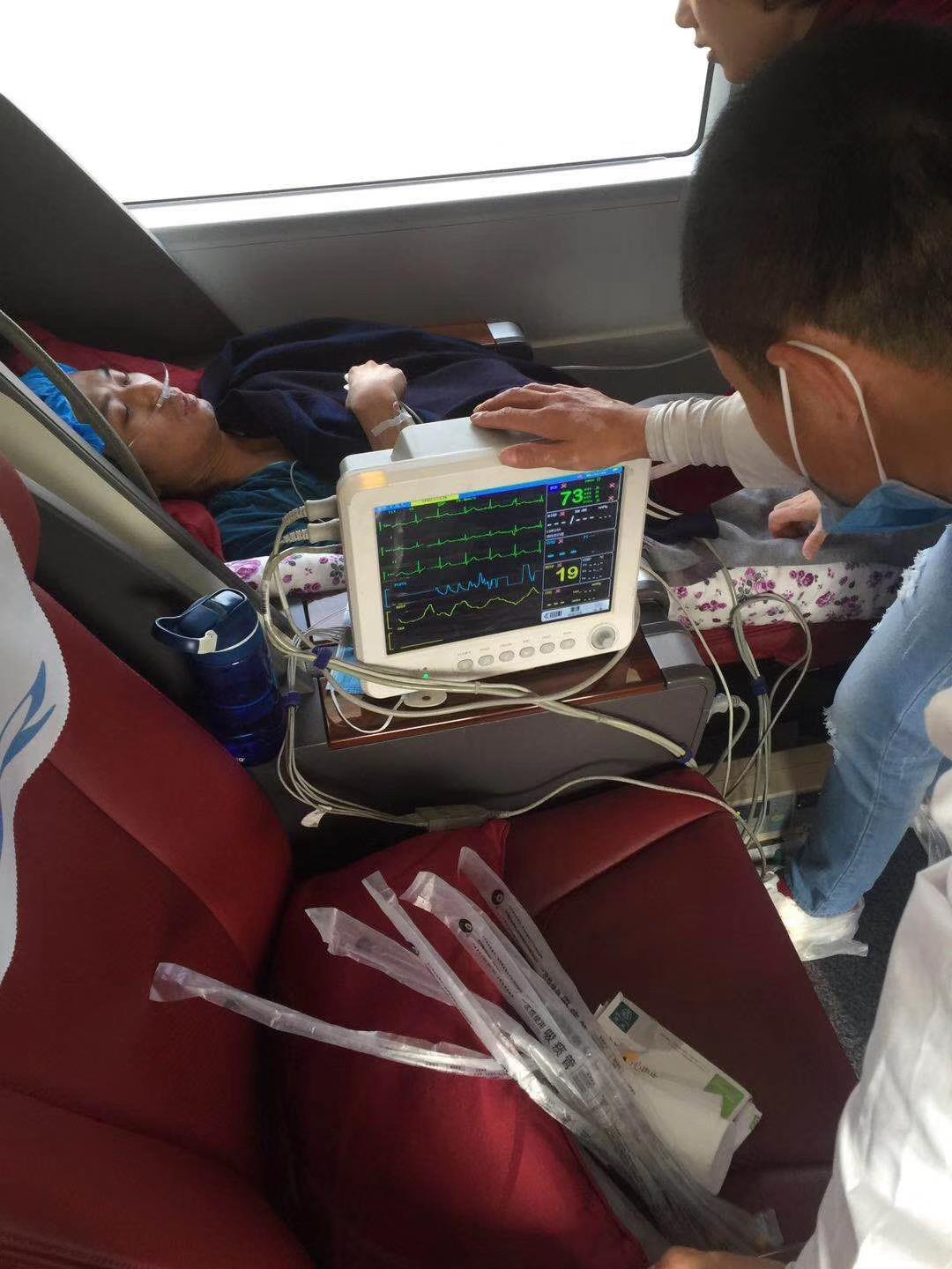 牡丹江120跨省救护车服务电话/救护车长途转运病人
