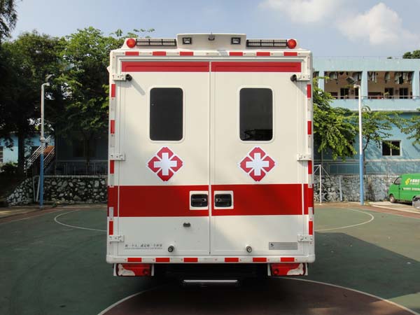 钦州病人跨省转运救护车（随叫随到）