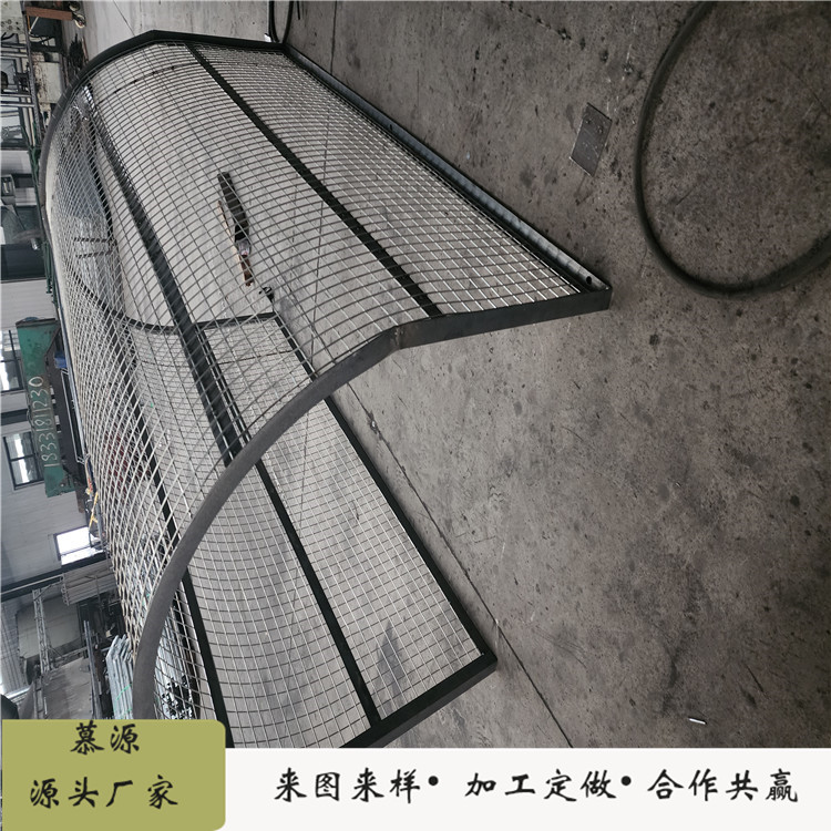 湖南铁丝网围栏网-皮带机护栏网