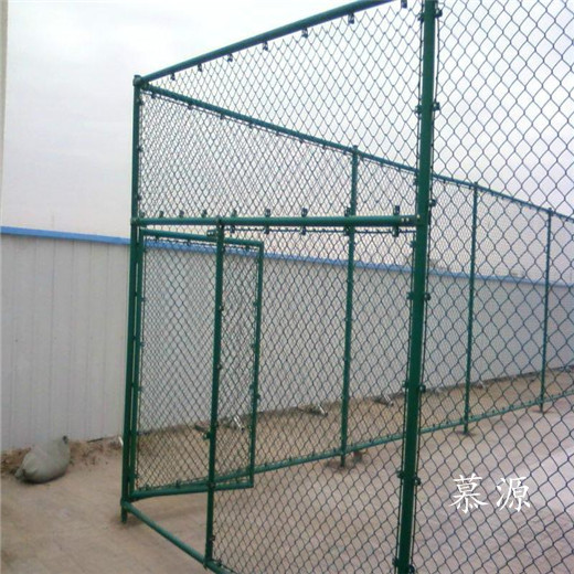 聊城学校篮球场铁丝网-楼顶球场围栏