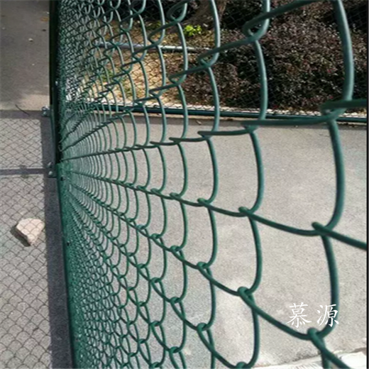驻马店绿色铁丝网-室外运动场围挡网