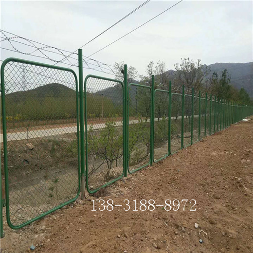 山东济宁保税区围墙钢板网-保税区菱形护栏网