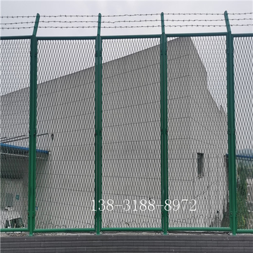 湖北恩施保税区围墙钢板网-仓储管理区域围栏