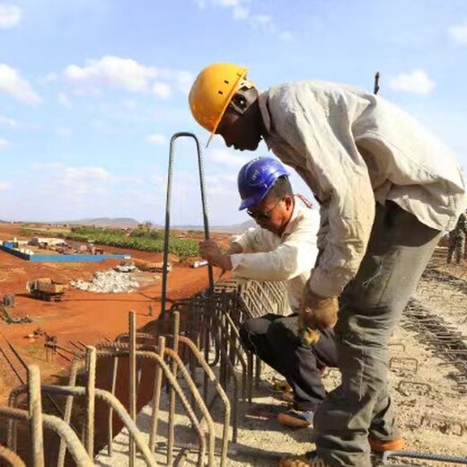 福建南平劳务派遣合法工签出国打工，荷兰建筑工地月薪37000