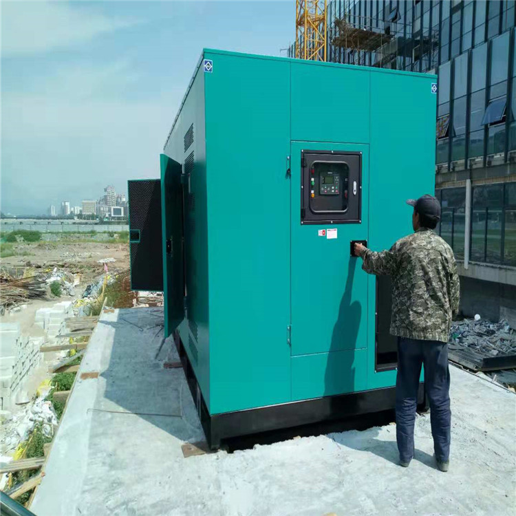 浦东移动式发电机回收 康明斯柴油发电机组回收