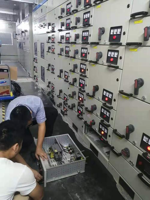 无锡江阴收购低压开关柜 扬州维扬箱式变电站回收