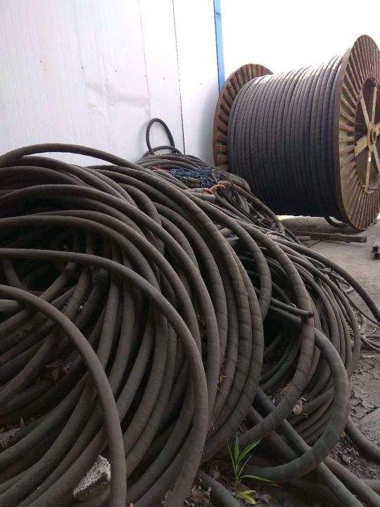揭阳报废电缆线回收/带皮电缆回收公司价格