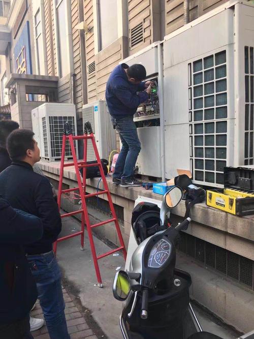 广州荔湾区二手空调回收/螺杆冷水机组回收水冷空调回收